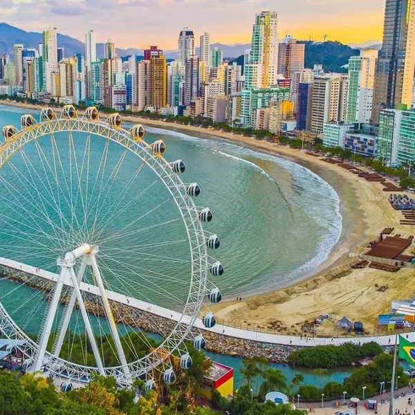 Camboriú Todo Incluido: Media Pensión + Paseos y Diversión (8 Días / 7 Noches)