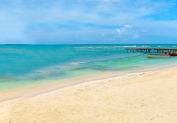 Uvero Alto: All Inclusive en Punta Cana (8 Días / 7 Noches - Vía LATAM)